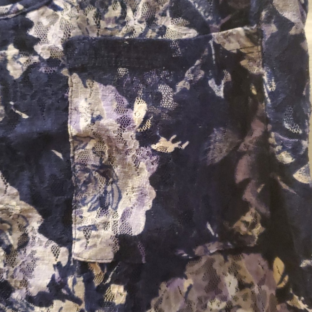 Top - Picture 2 of 3